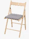 Klappstuhl mit Kissen.webp